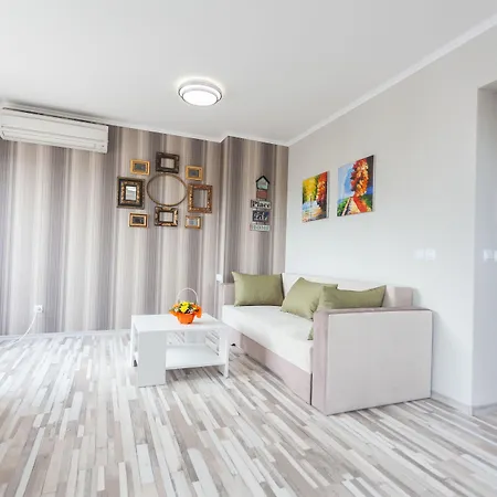 Art Gallery Vacation Apartment Sofia